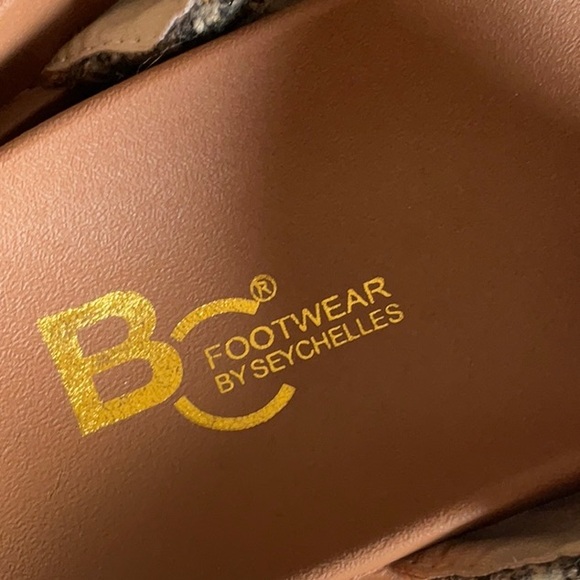 BC FOOTWEAR BY SEYCHELLES - Picture 2 of 7
